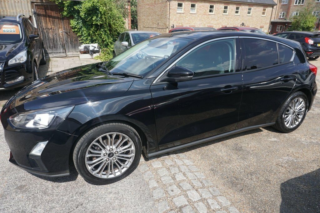 Ford Focus 1.0T Ecoboost Titanium X Euro 6 Ss EA69OFC Black #3