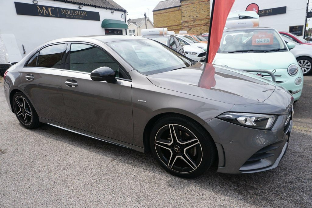 Mercedes-Benz A Class 1.3 A180 Amg Line Edition Executive 7G-dct Euro Grey