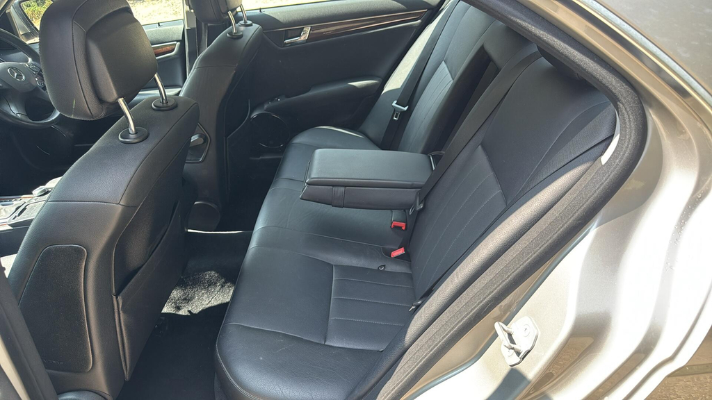 Mercedes-Benz C Class Saloon Silver #27