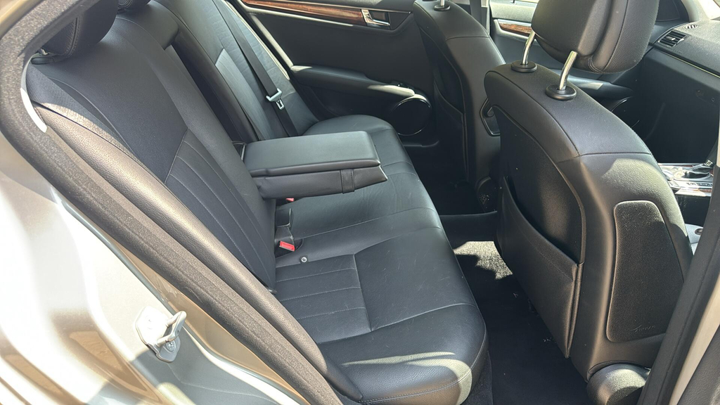 Mercedes-Benz C Class Saloon Silver #29