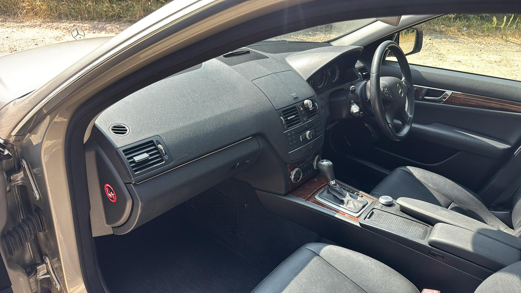 Mercedes-Benz C Class Saloon Silver #24