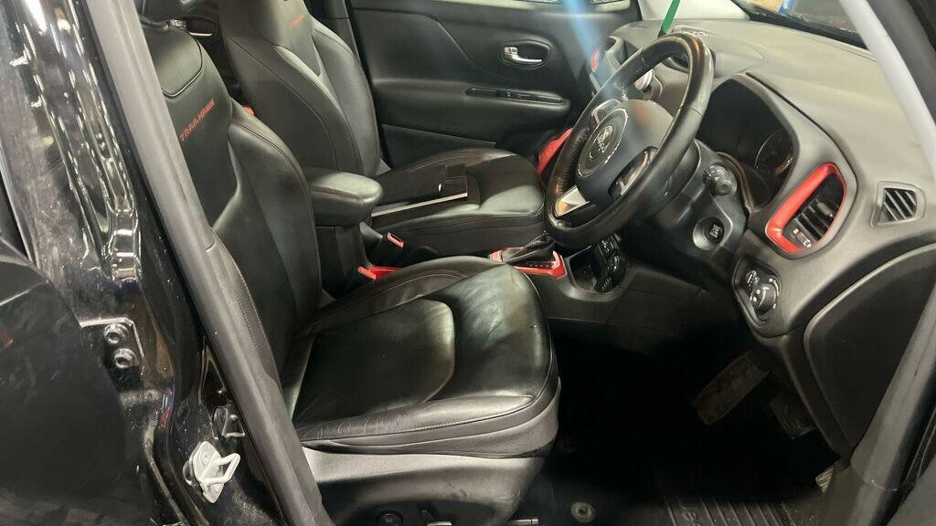 Jeep Renegade 2016 16 2.0 Red #47