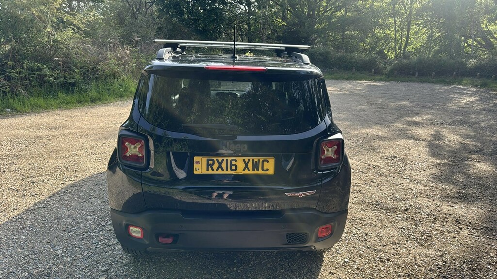 Jeep Renegade 2016 16 2.0 Red #8