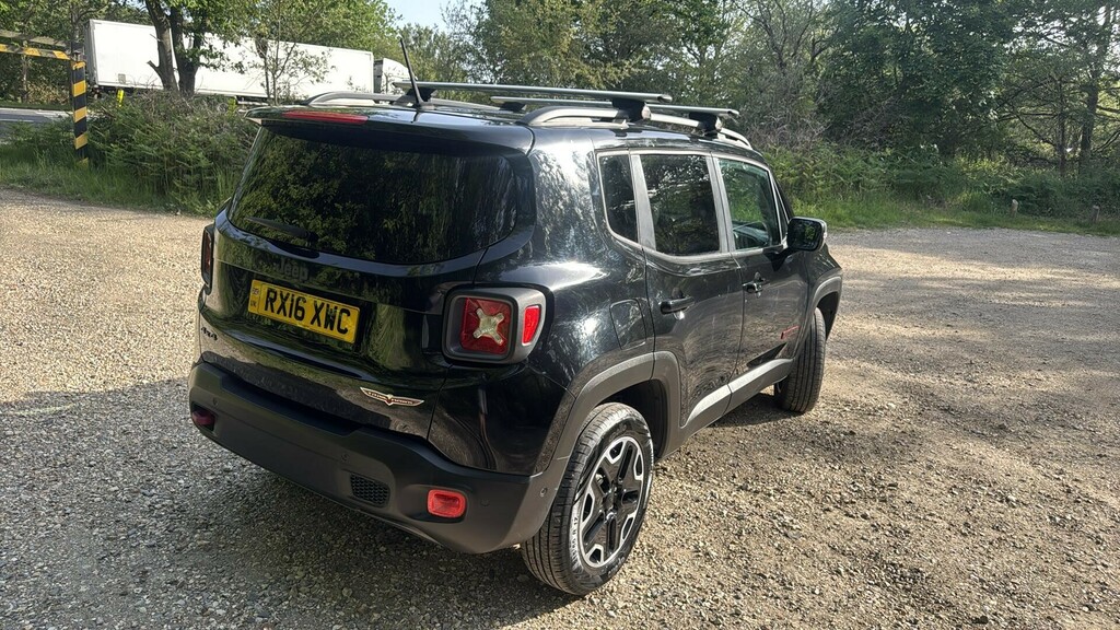 Jeep Renegade 2016 16 2.0 Red #9