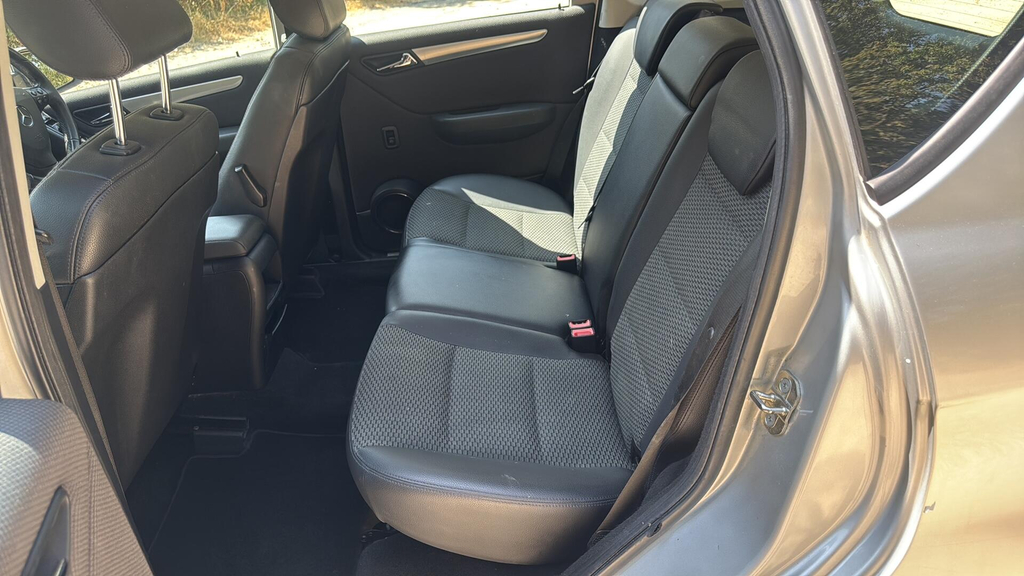 Mercedes-Benz A Class A160 Classic Se Cvt Grey #28