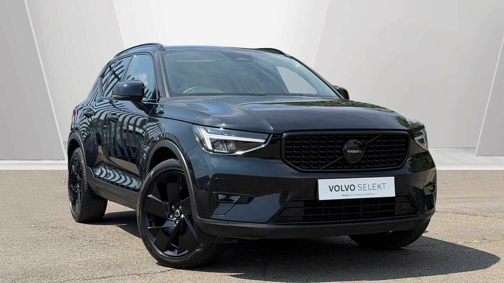 Volvo XC40 B3 161Bhp Black Edition Plus Mild Hybrid - Heat Black