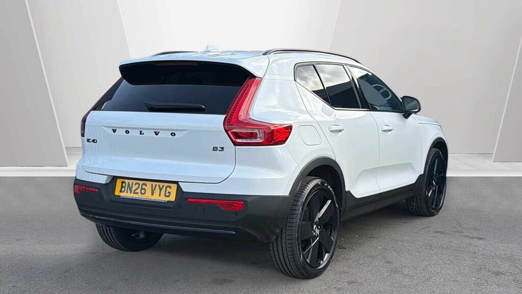 Volvo XC40 B3 163Bhp Plus Black Edition Mild Hybrid - Heat BN26VYG White #2