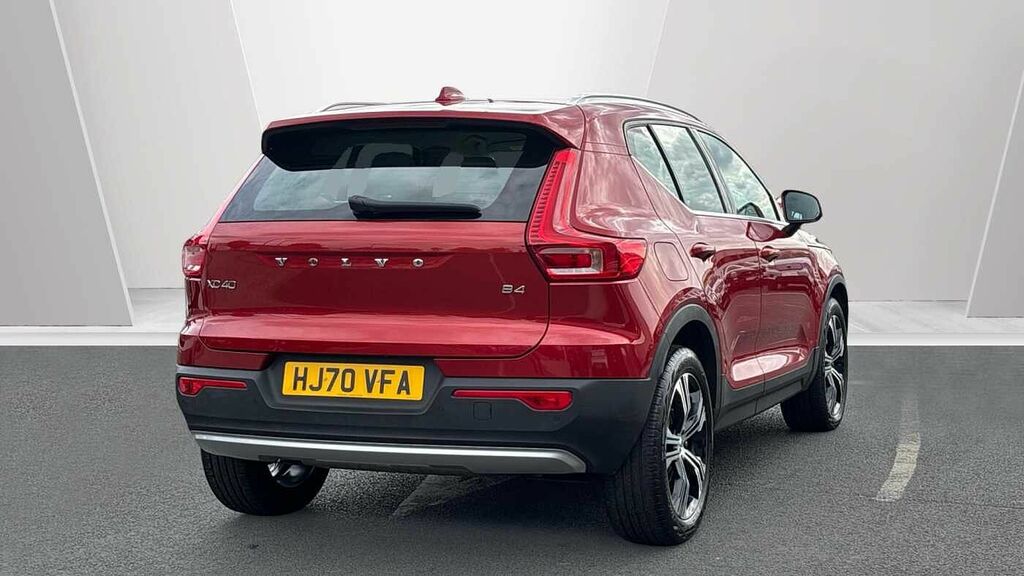 Volvo XC40 2.0 B4p Inscription Pro Red #2