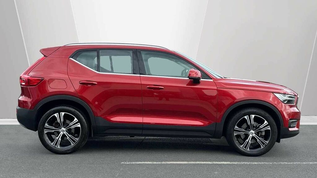 Volvo XC40 2.0 B4p Inscription Pro Red #3