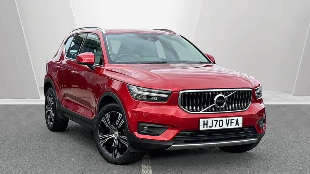 Volvo XC40 2.0 B4p Inscription Pro Red