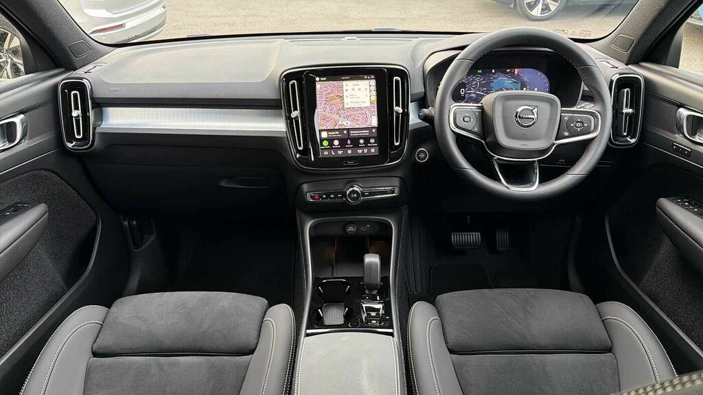 Volvo XC40 B3 161Bhp Plus Dark Mild Hybrid - Heated Seats BW26LWO Black #5