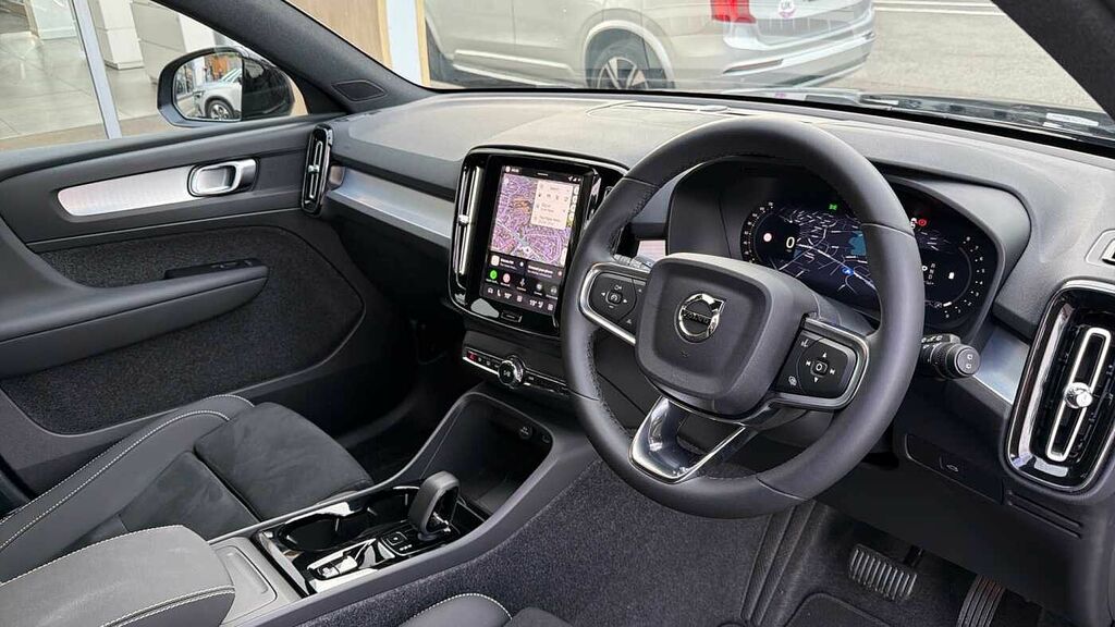 Volvo XC40 B3 161Bhp Plus Dark Mild Hybrid - Heated Seats BW26LWO Black #4