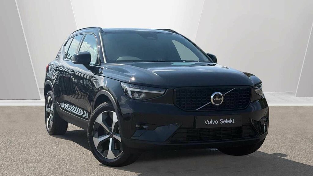 Volvo XC40 B3 161Bhp Plus Dark Mild Hybrid - Heated Seats BW26LWO Black