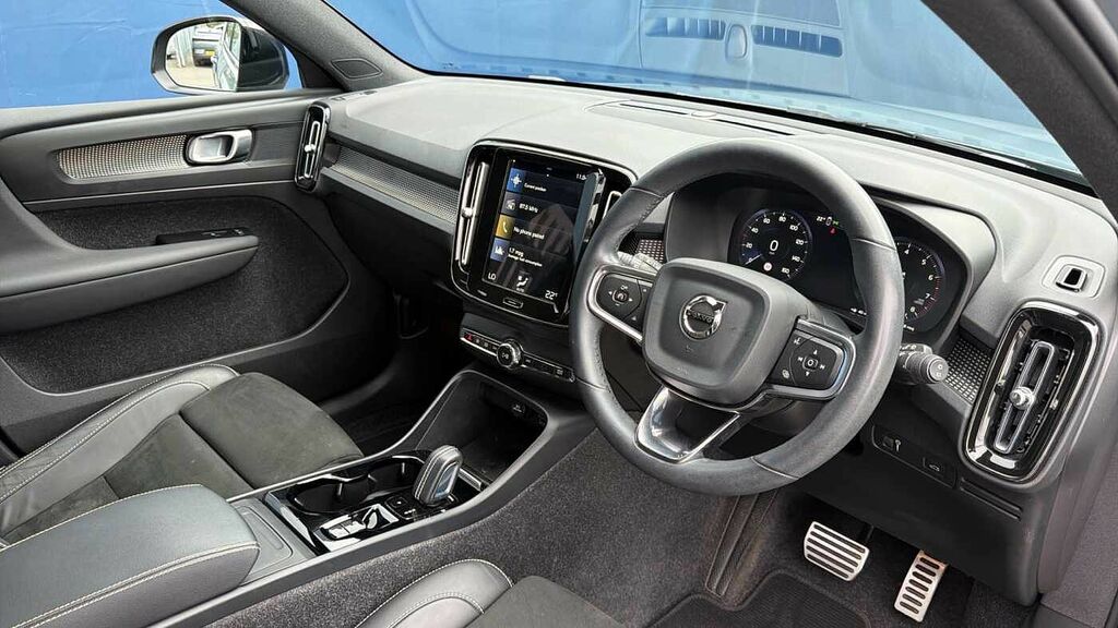 Volvo XC40 T3 161Bhp R-design - Cruise Control BG21YZH Grey #4