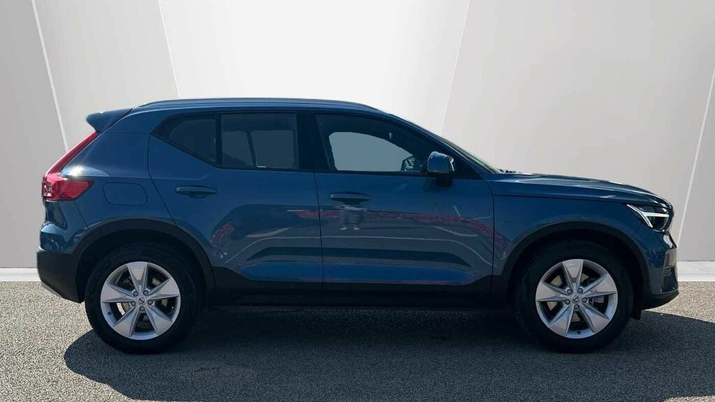 Volvo XC40 Core, B3 Mild Hybrid, DY73FVA Blue #3