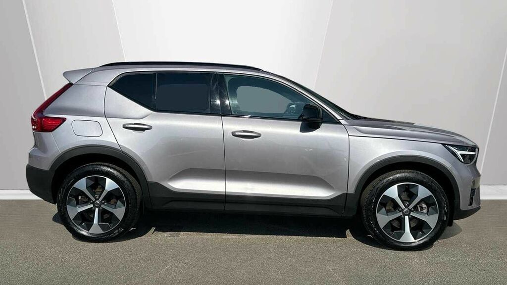 Volvo XC40 Plus, B4 Mild Hybrid, Dark RF25NWY Silver #3