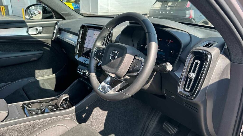 Volvo XC40 Plus, B4 Mild Hybrid, Dark RF25NWY Silver #4