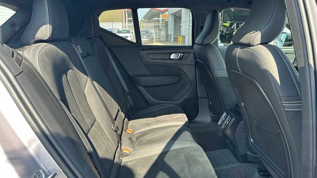 Volvo XC40 Plus, B4 Mild Hybrid, Dark RF25NWY Silver #6