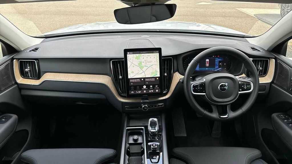Volvo XC60 Plus, B5 Awd Mild Hybrid, Dark RJ25ZWC White #5