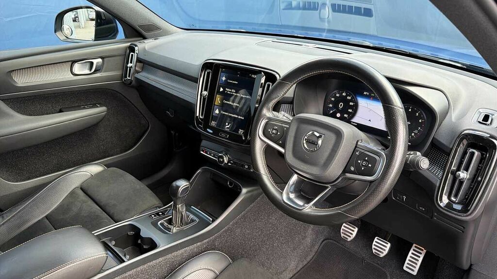 Volvo XC40 T3 161Bhp R-design - Cruise Control ST70CNA Blue #4