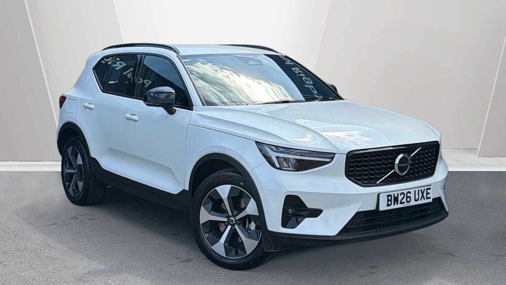 Volvo XC40 B3 161Bhp Plus Dark Mild Hybrid - Rear Parking White
