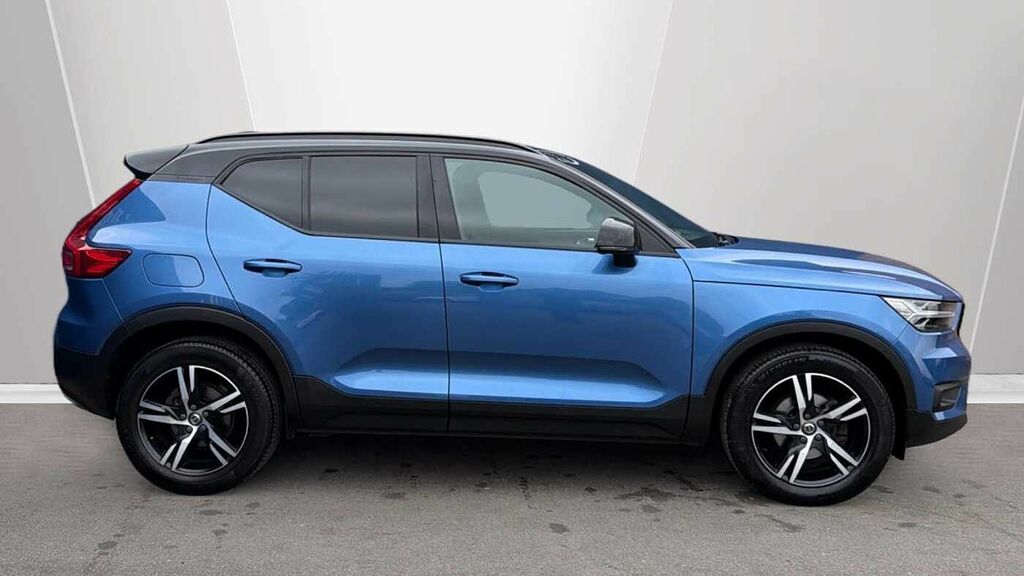 Volvo XC40 T3 161Bhp R-design - Heated Front Sea BT69ZGE Blue #3