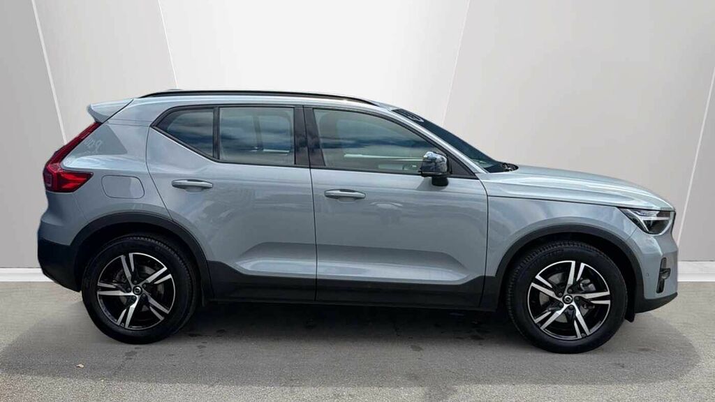 Volvo XC40 B3 161Bhp Plus Dark Mild Hybrid - 360 Parking C CF23YNR Grey #3