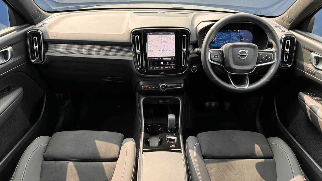 Volvo XC40 B4 194Bhp Plus Dark Mild Hybrid - Rear Parking RF25HBD Grey #5