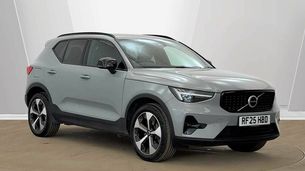 Volvo XC40 B4 194Bhp Plus Dark Mild Hybrid - Rear Parking Grey