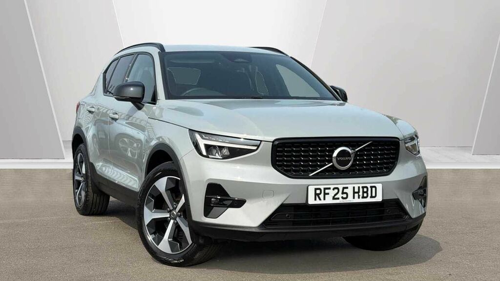 Volvo XC40 B4 194Bhp Plus Dark Mild Hybrid - Rear Parking RF25HBD Grey