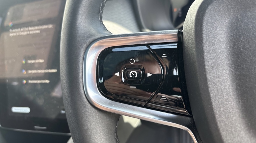 Polestar 2 Hatchback Black #10