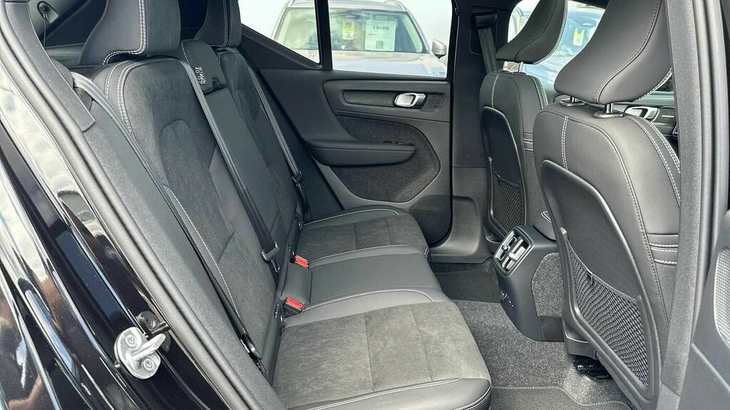 Volvo EX40 Black Edition Ultra, Single Motor Extended Range, Black #6