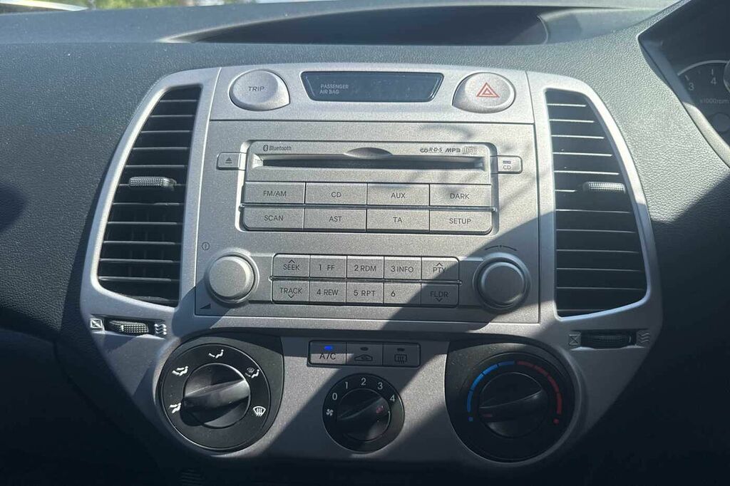 Hyundai I20 1.2 Active Hatchback White #21