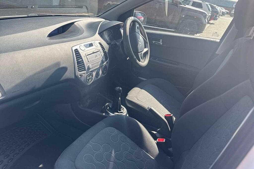 Hyundai I20 1.2 Active Hatchback White #2