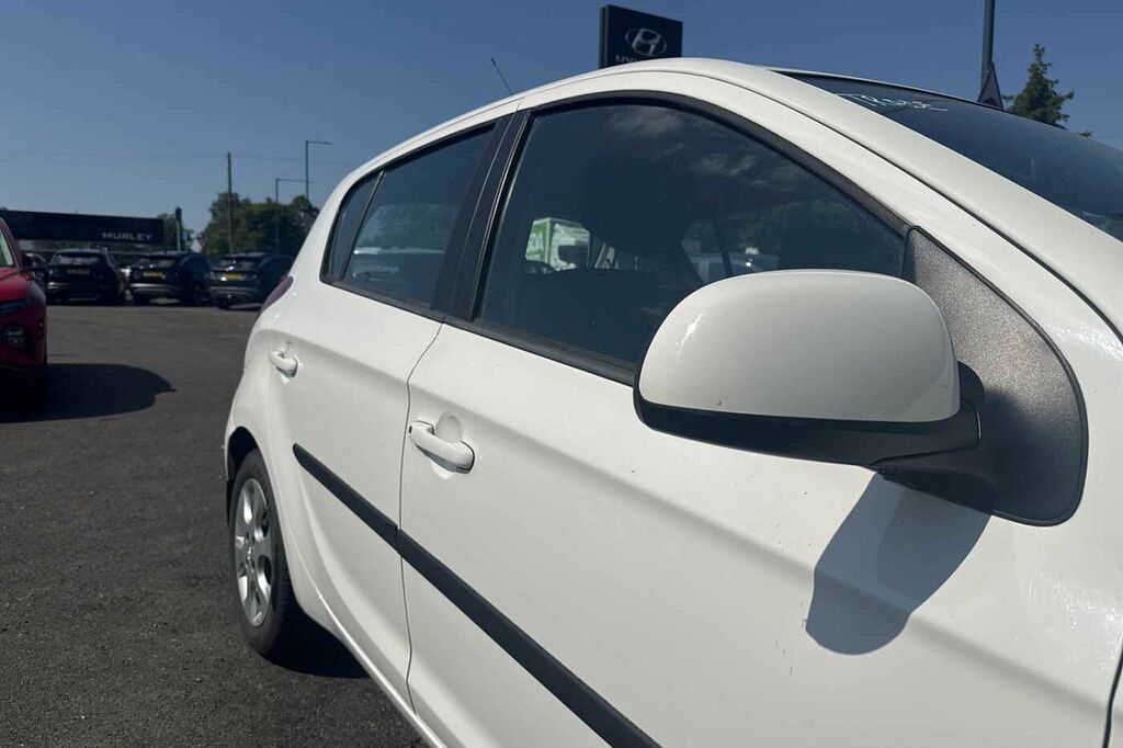 Hyundai I20 1.2 Active Hatchback White #12