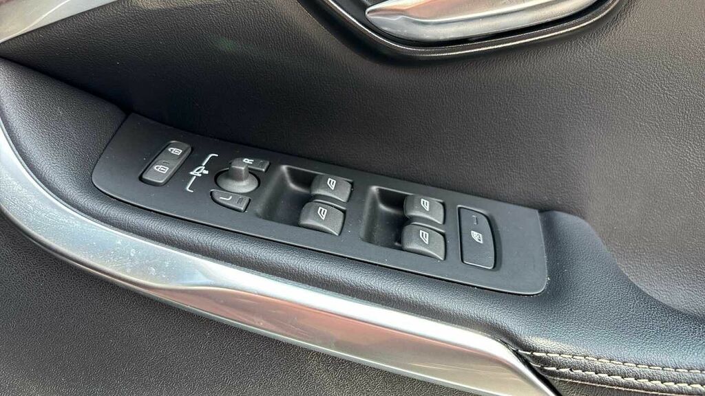 Volvo V40 D2 Inscription Silver #37
