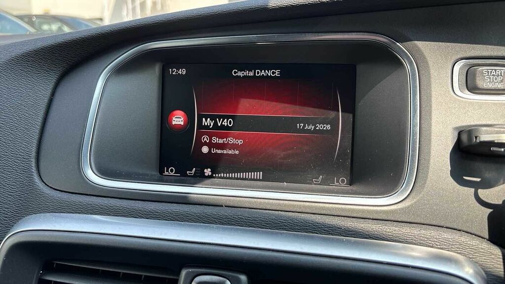 Volvo V40 D2 Inscription Silver #32