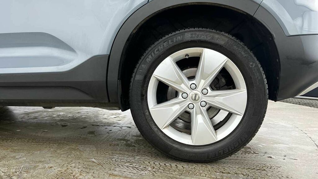 Volvo XC40 Core, B3 Mild Hybrid, Grey #4