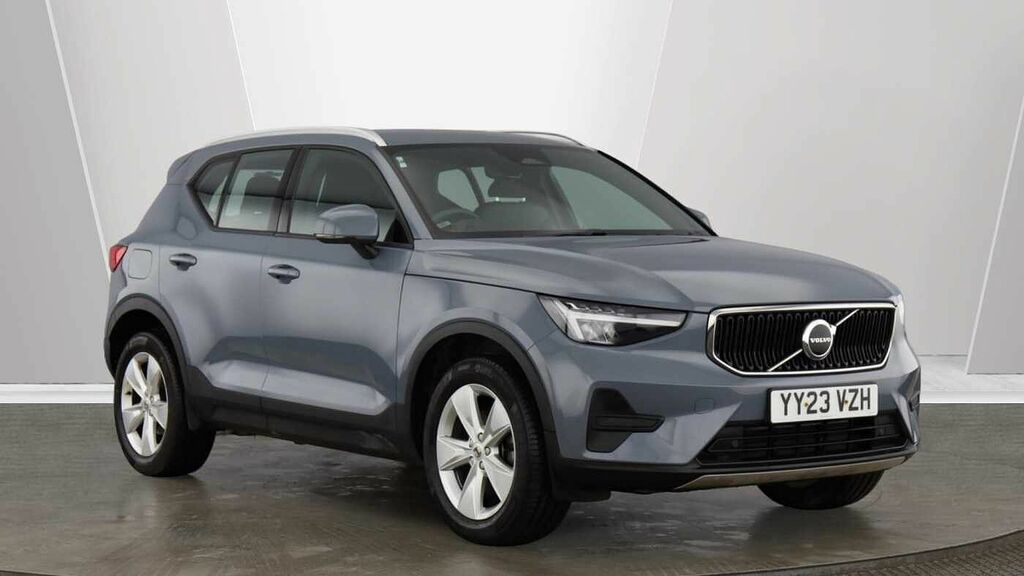 Volvo XC40 Core, B3 Mild Hybrid, Grey