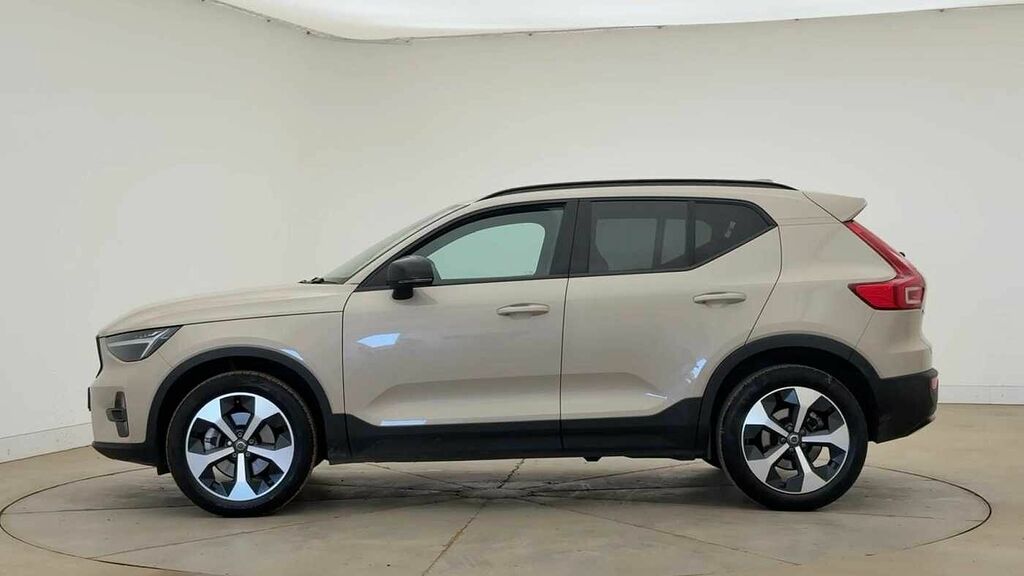 Volvo XC40 Plus, B3 Mild Hybrid, Dark #6
