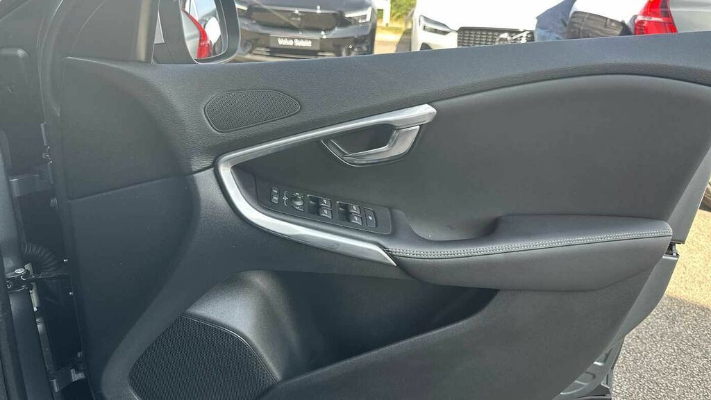 Volvo V40 T3 152 R Design Edition Grey #22