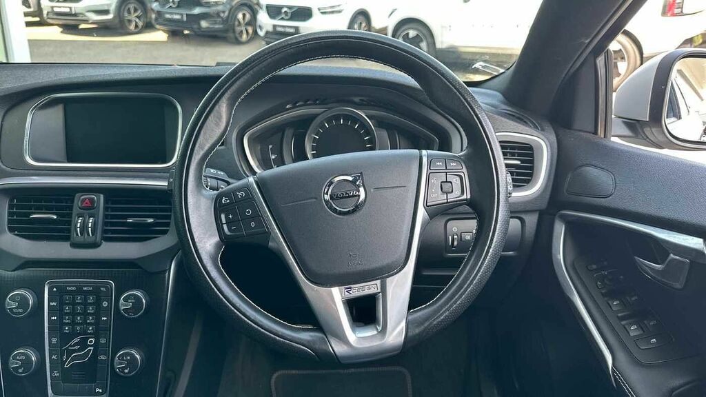 Volvo V40 T3 152 R Design Edition Grey #10