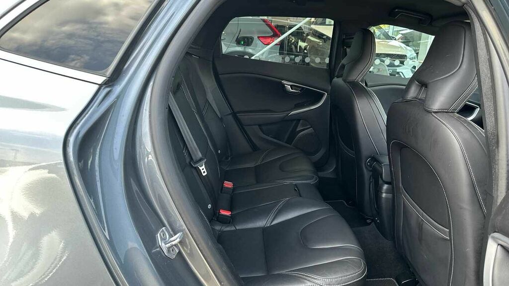 Volvo V40 T3 152 R Design Edition Grey #6