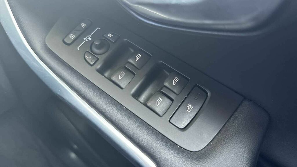 Volvo V40 T3 152 R Design Edition Grey #18