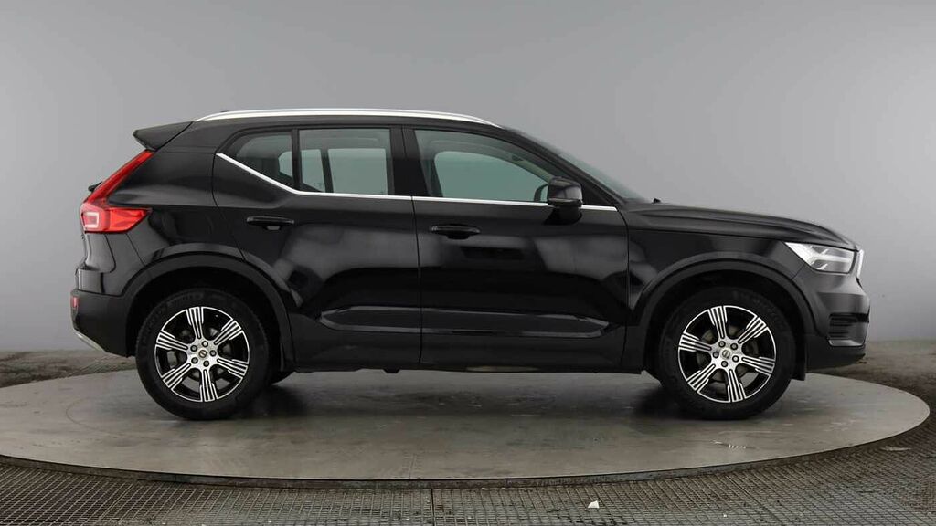 Volvo XC40 Inscription, T3 NA22CHK Black #2