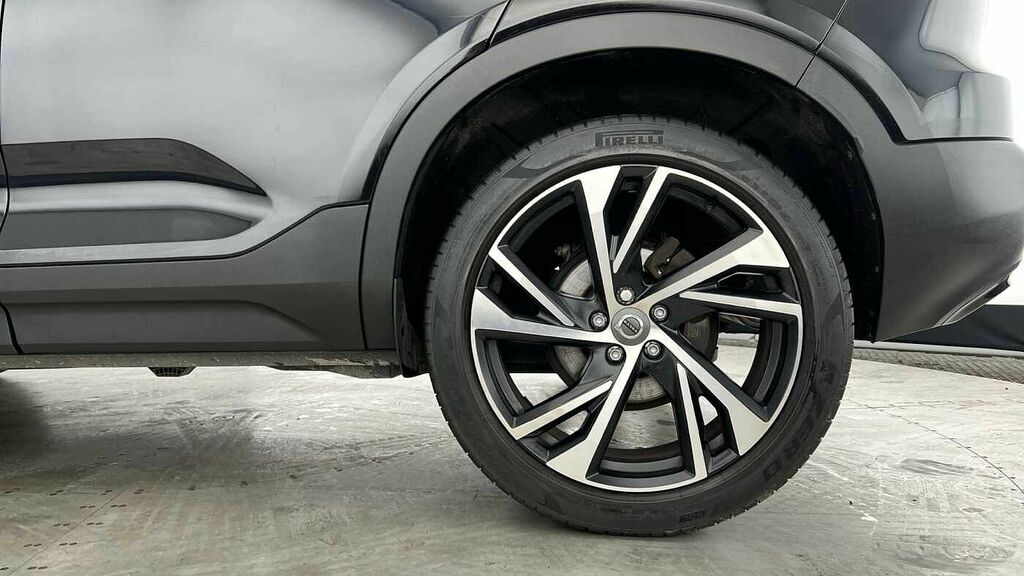 Volvo XC40 R-design Pro, T3 GY22FNU Black #4