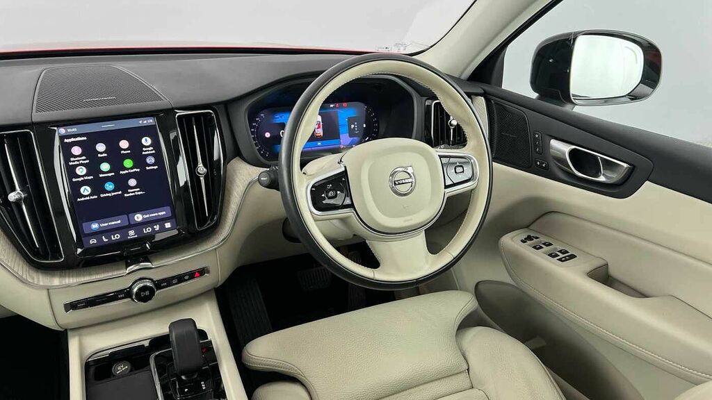 Volvo XC60 Plus, B4 Mild Hybrid, Dark YD23HOK Red #5
