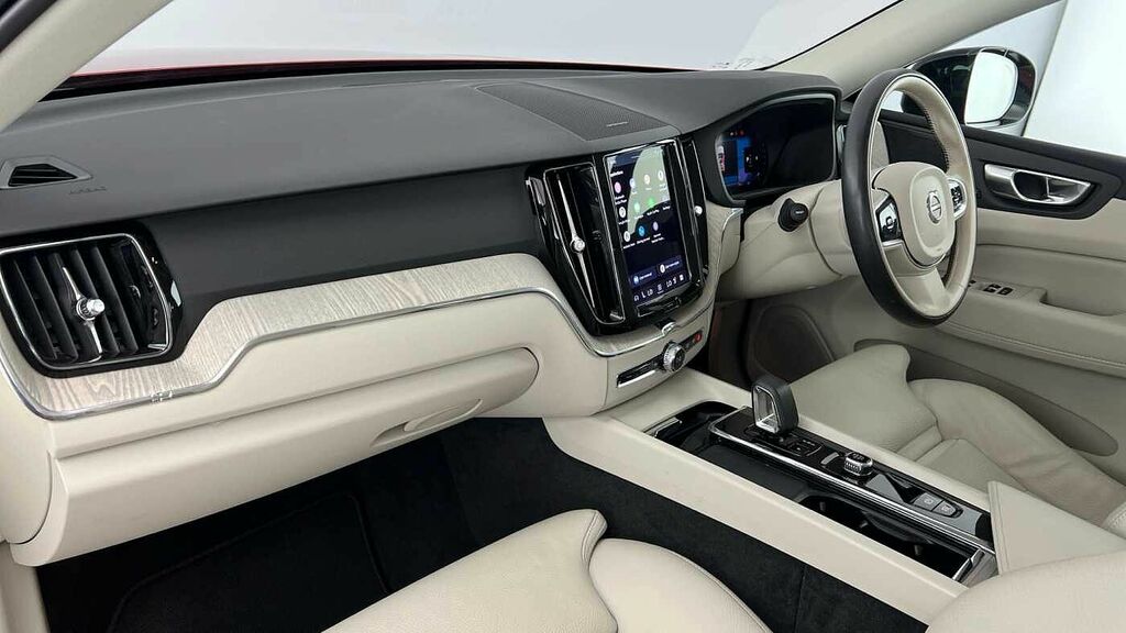 Volvo XC60 Plus, B4 Mild Hybrid, Dark YD23HOK Red #3