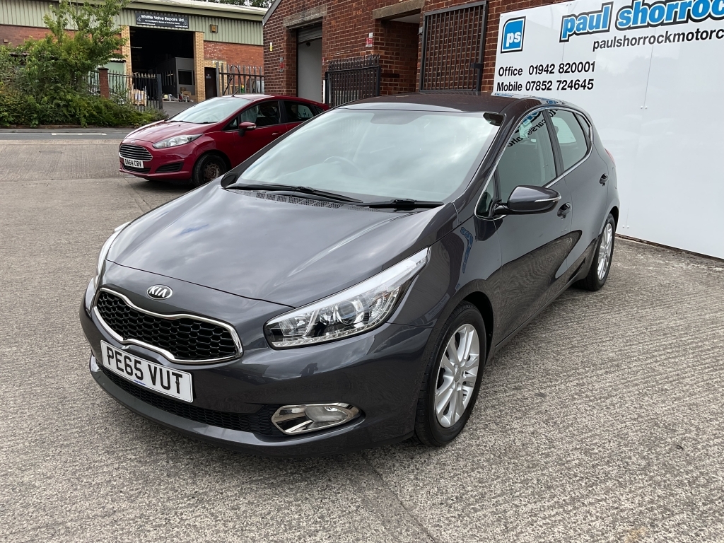 Kia Ceed Hatchback 1.6 2 Ecodynamics Crdi Silver #3
