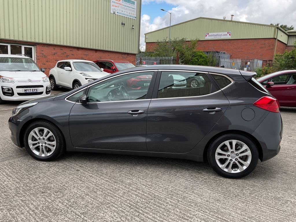 Kia Ceed Hatchback 1.6 2 Ecodynamics Crdi Silver #4